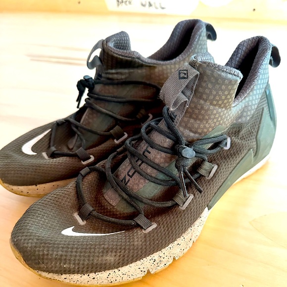 Men’s Nike Zoom - Size 12 - Picture 1 of 5